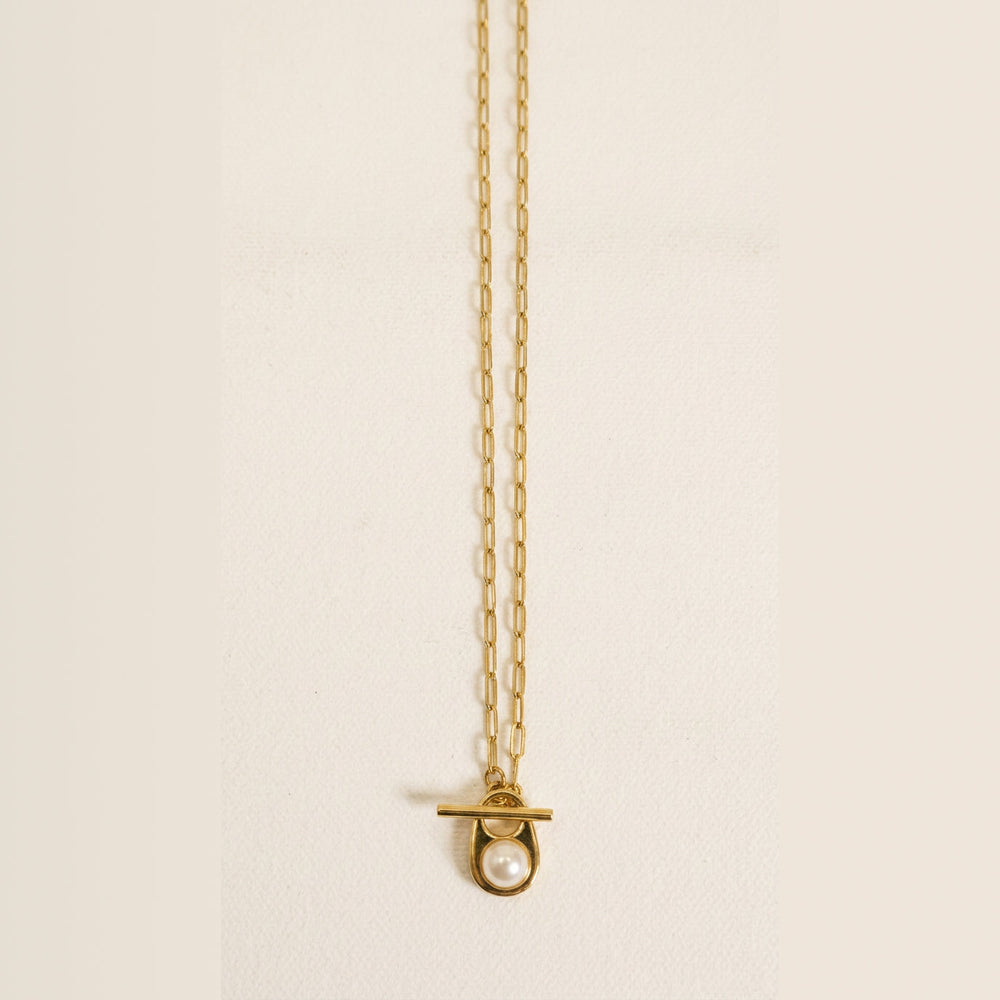 Pearl Toggle Necklace in Gold Paperclip Chain