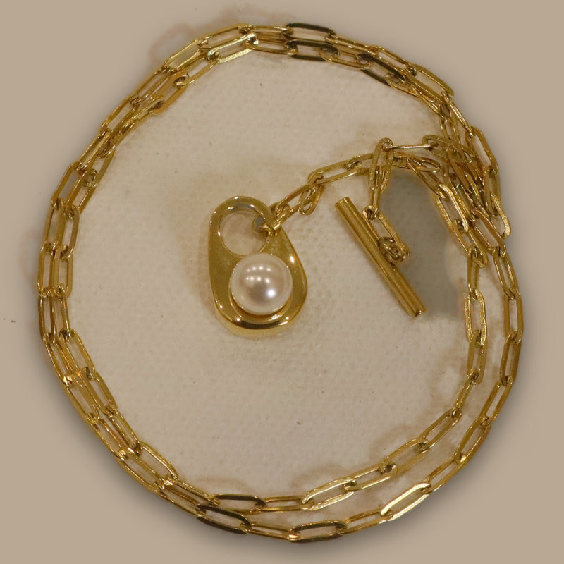 Pearl Toggle Necklace in Gold Paperclip Chain