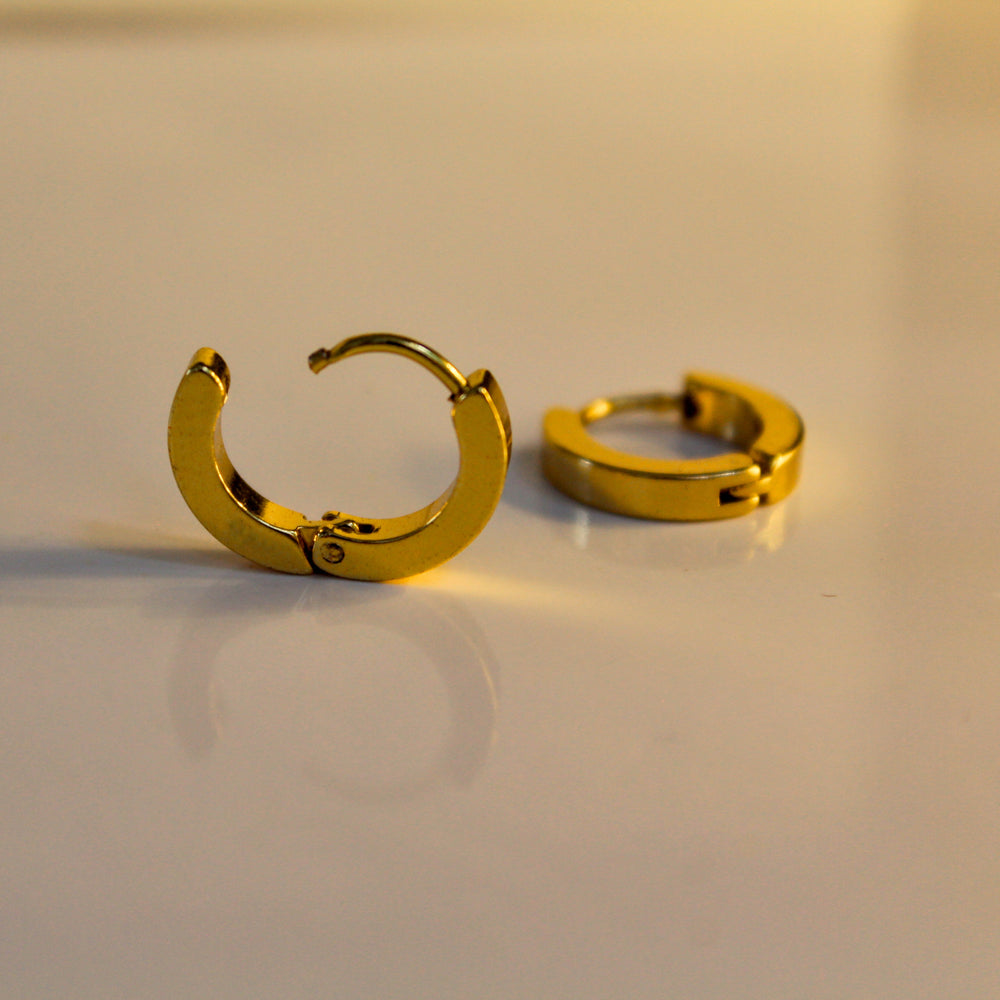 Mini Bold Hug Hoops