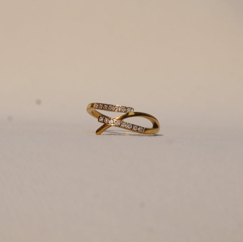Crossover Statement Ring